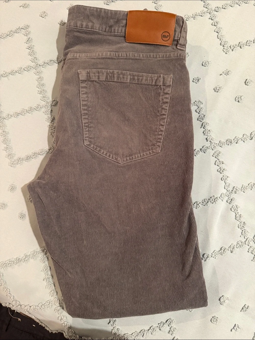 Vineyard Vines High-Rise Corduroy Jeans in Taupe Brown
